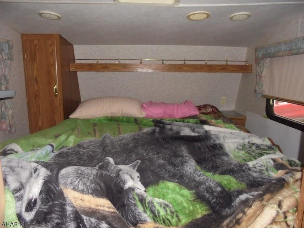 Glendale Yearound - Residential