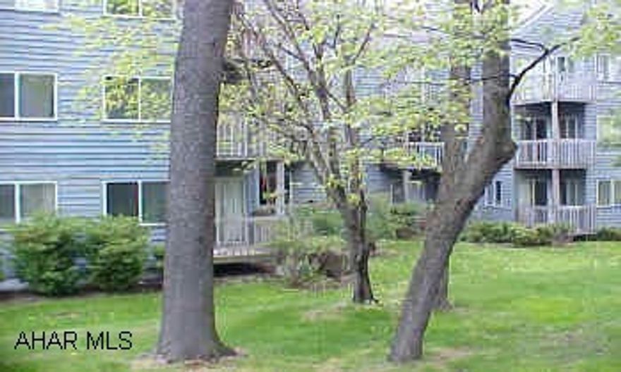 Nice efficiency!  Alcove Bed & Pull -Out, Sleeps 4.- Sofa -First Floor. Fireplace Fully Furnished,Close to Hot Tub,Indoor & Outdoor Pool. #J-765 $170 per month Condo Fee. Nice efficiency! Alcove Bed & Pull -Out, Sleeps 4 Sofa - First Floor. Fireplace Fully Furnished,Close to Hot Tub,Indoor & Outdoor Pool. #J-765. $170 per month Condo Fee.