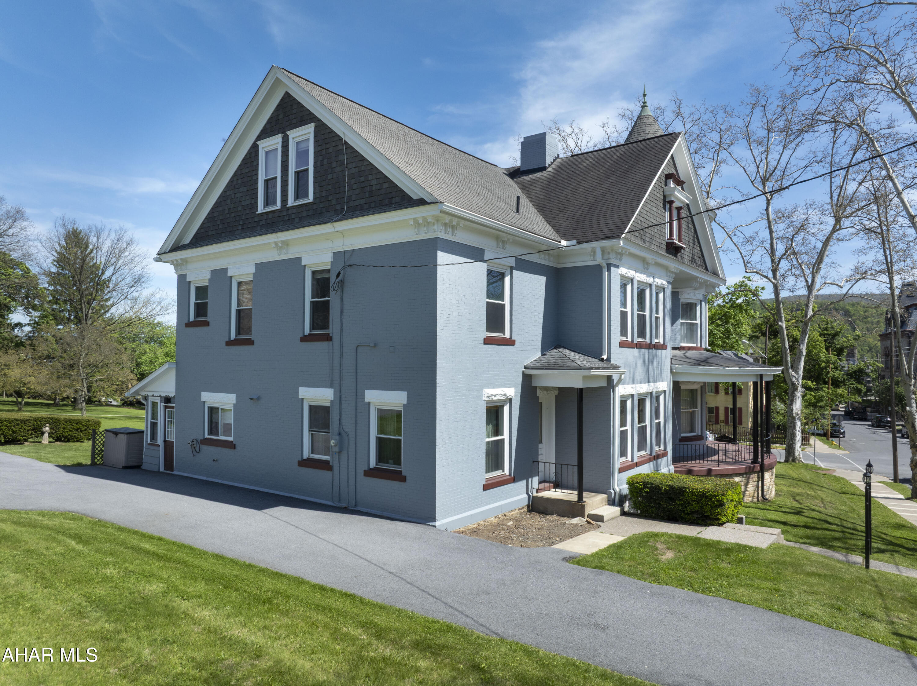 Hollidaysburg - Residential