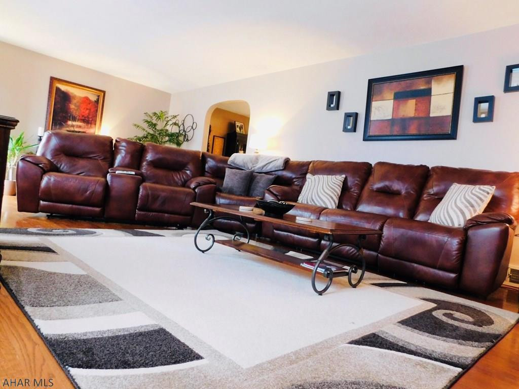 Llyswen - Residential