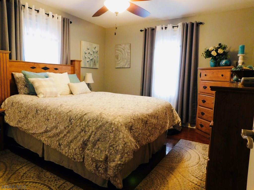 Llyswen - Residential