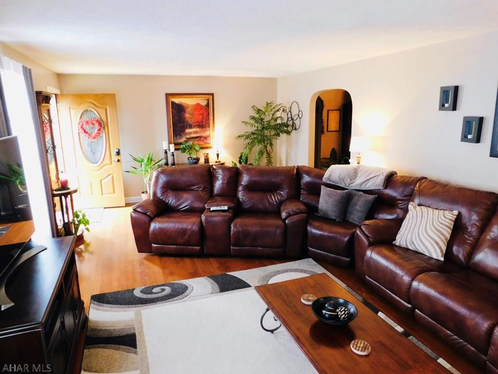 Llyswen - Residential