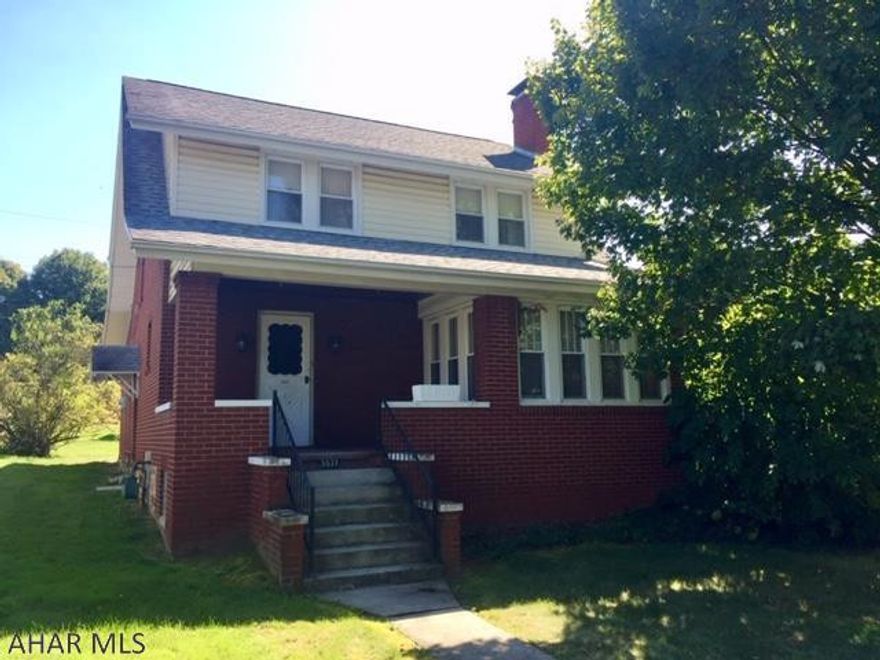 Great location! Brick/vinyl home located on corner lot in the Highland Park area. Home features 3 bedroom, 1 bathroom, hardwood floors, 1 car garage, gas fireplace, all new windows. Make this home yours today!