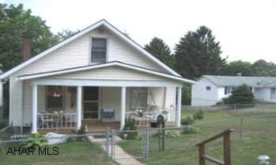 3 BEDROOM CAPE COD WITH 1ST FLOOR BEDROOM AND BATH. FENCED IN YARD, NEWER ROOF, VINYL SIDING, REPLACEMENT WINDOWS, ATTACHED GARAGE. 3 BEDROOM CAPE COD WITH 1ST FLOOR BEDROOM AND BATH. FENCED IN YARD, NEWER ROOF, VINYL SIDING, REPLACEMENT WINDOWS, ATTACHED GARAGE.