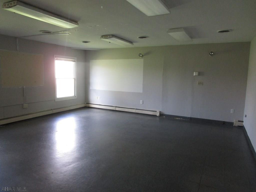 Unknown - Commercial Sale