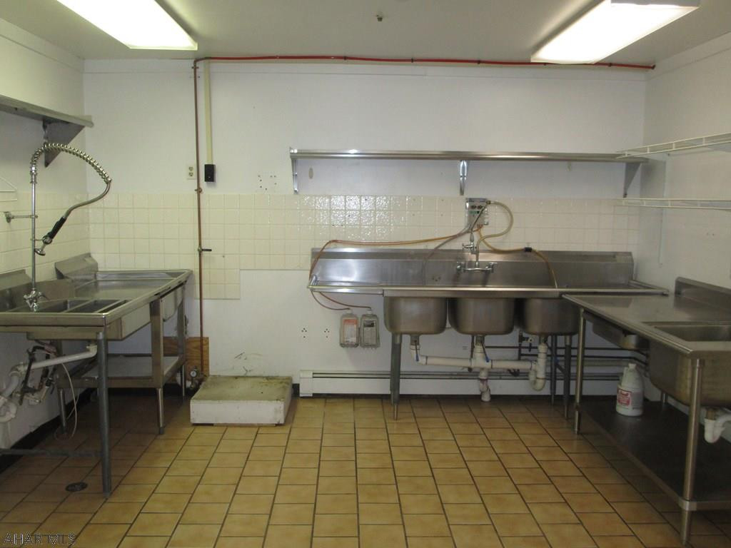 Unknown - Commercial Sale