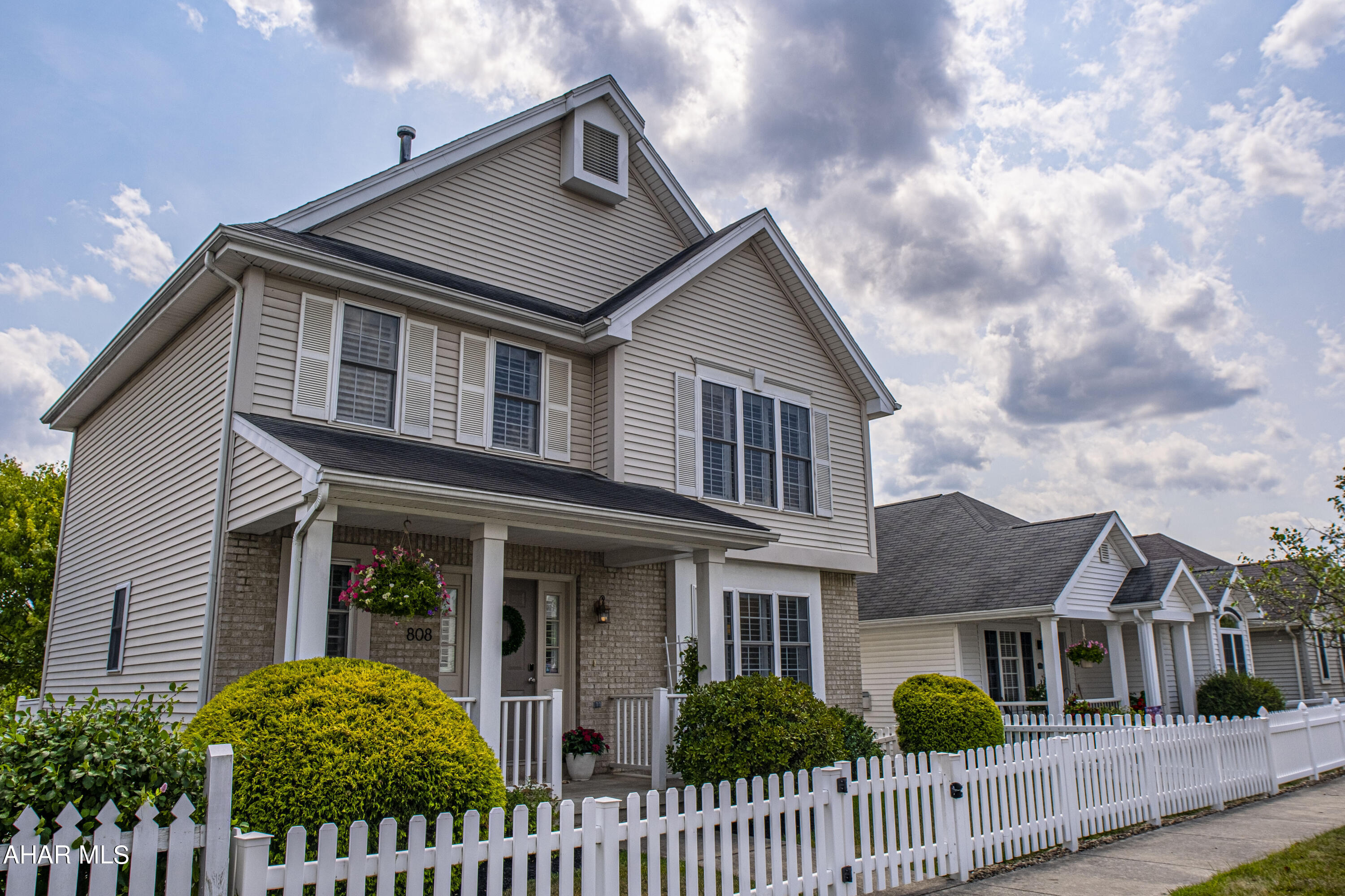 Holiday Hills - Residential