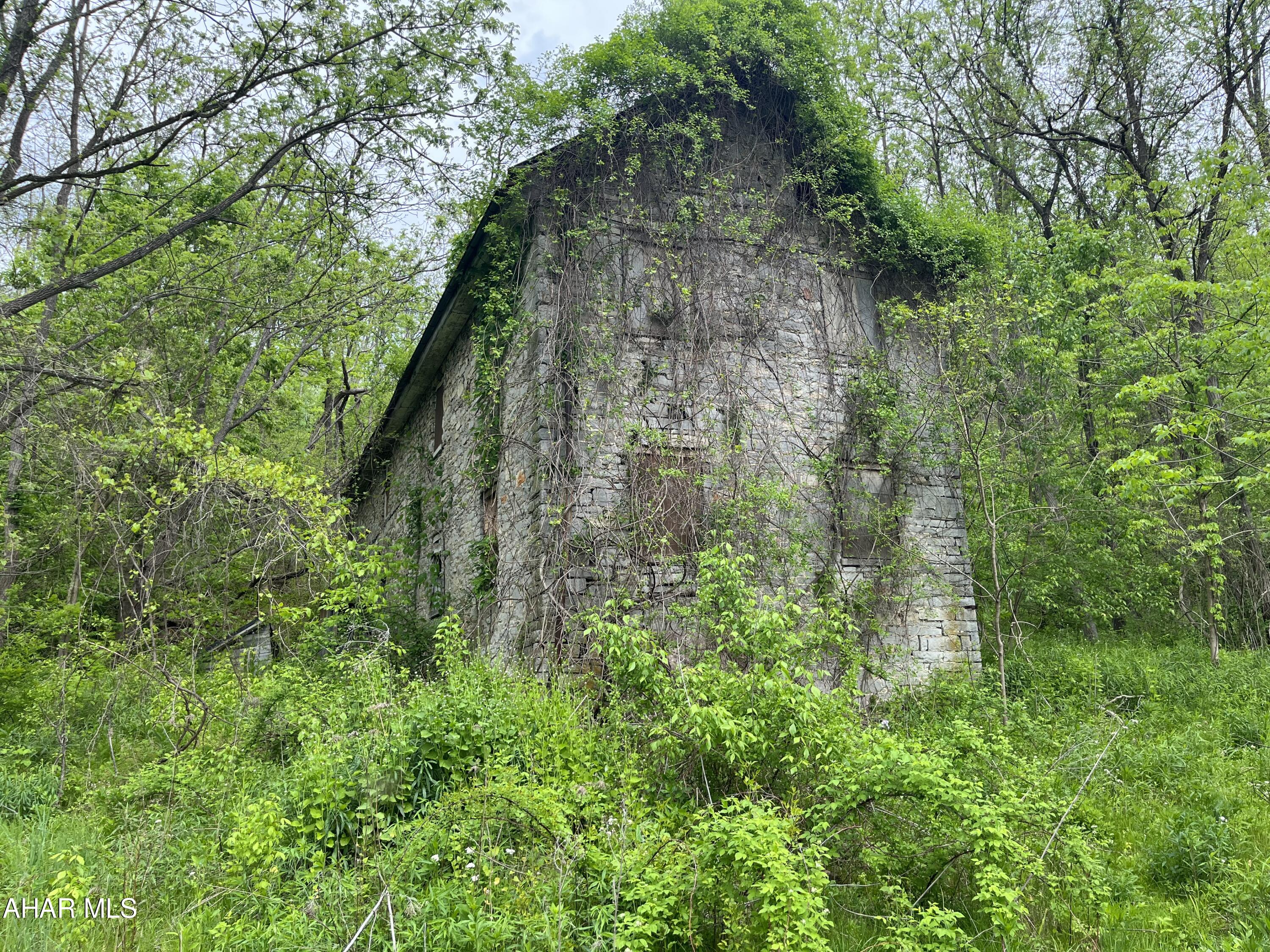 Unknown - Commercial Sale