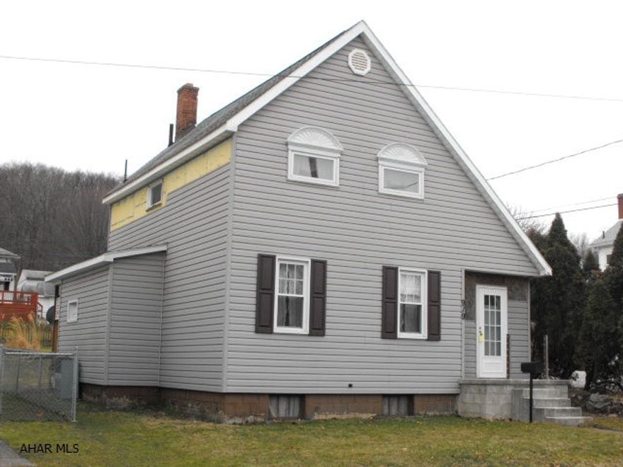 Great starter home in Toytown.  Nice sized rooms.  Private deck off kitchen.  Oversized 2-car garage.  Seller is leaving building materials.  Most windows have been replaced.