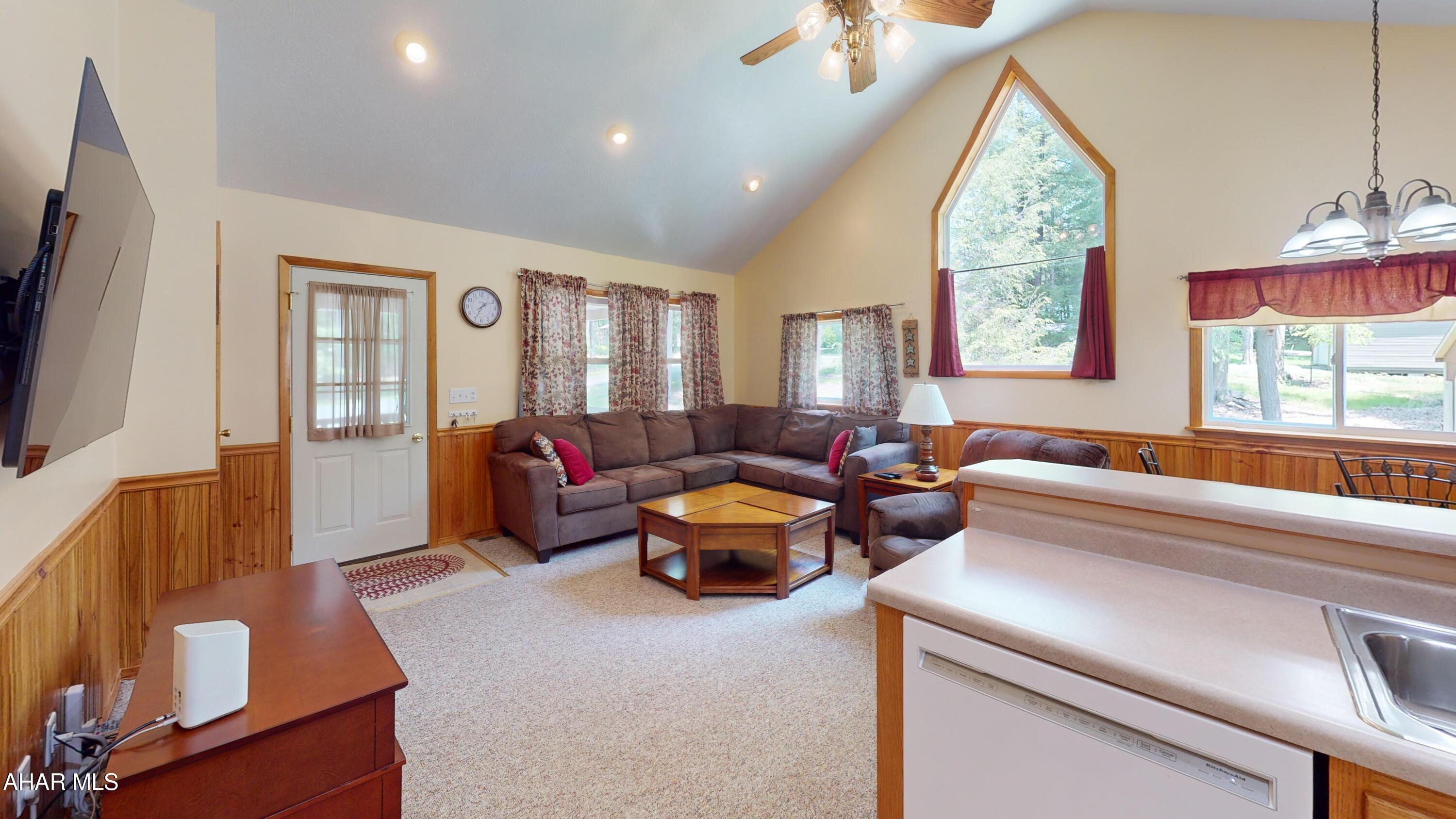 Glendale Yearound - Residential