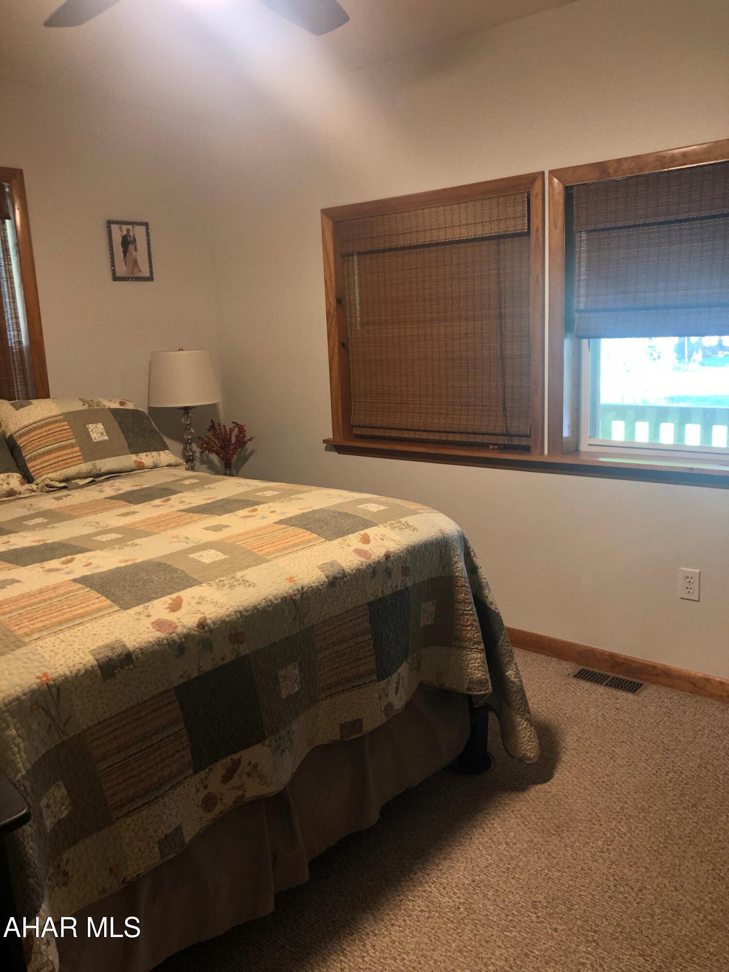 Glendale Yearound - Residential