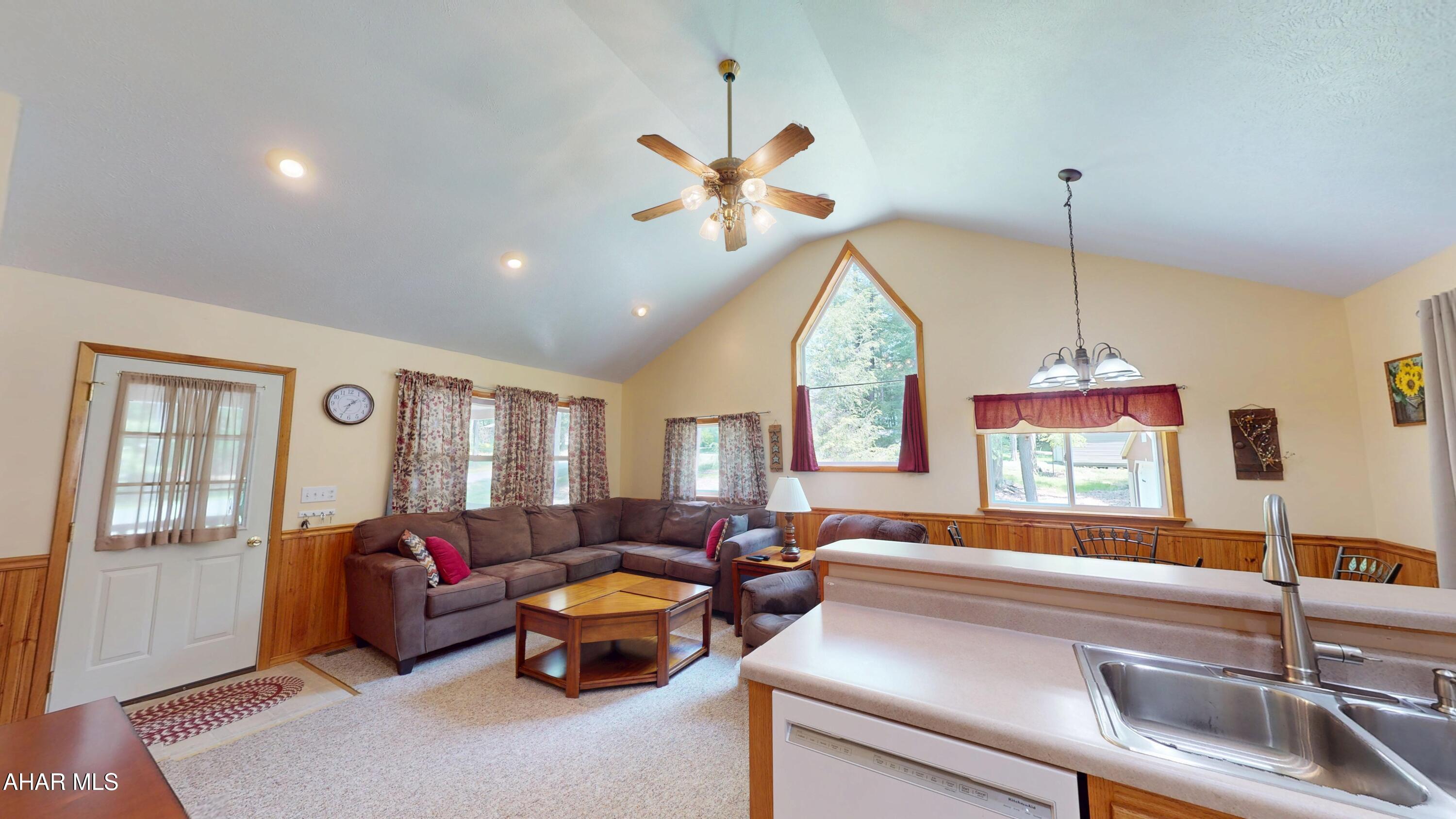 Glendale Yearound - Residential