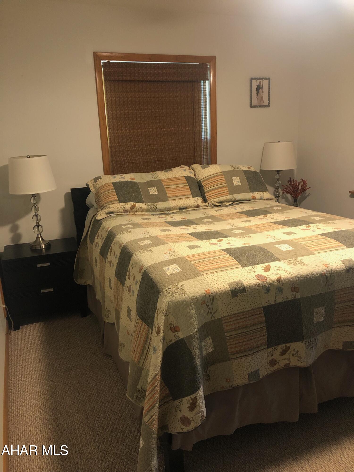 Glendale Yearound - Residential