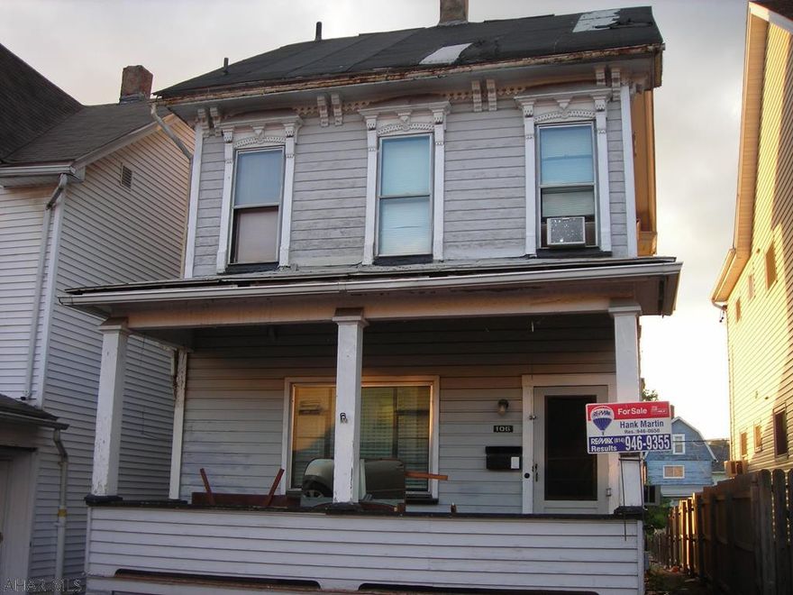 Good mechanics - needs some TLC, good starter or investment home.  Great handy man special.  Seller will make no repairs - being sold "as is".