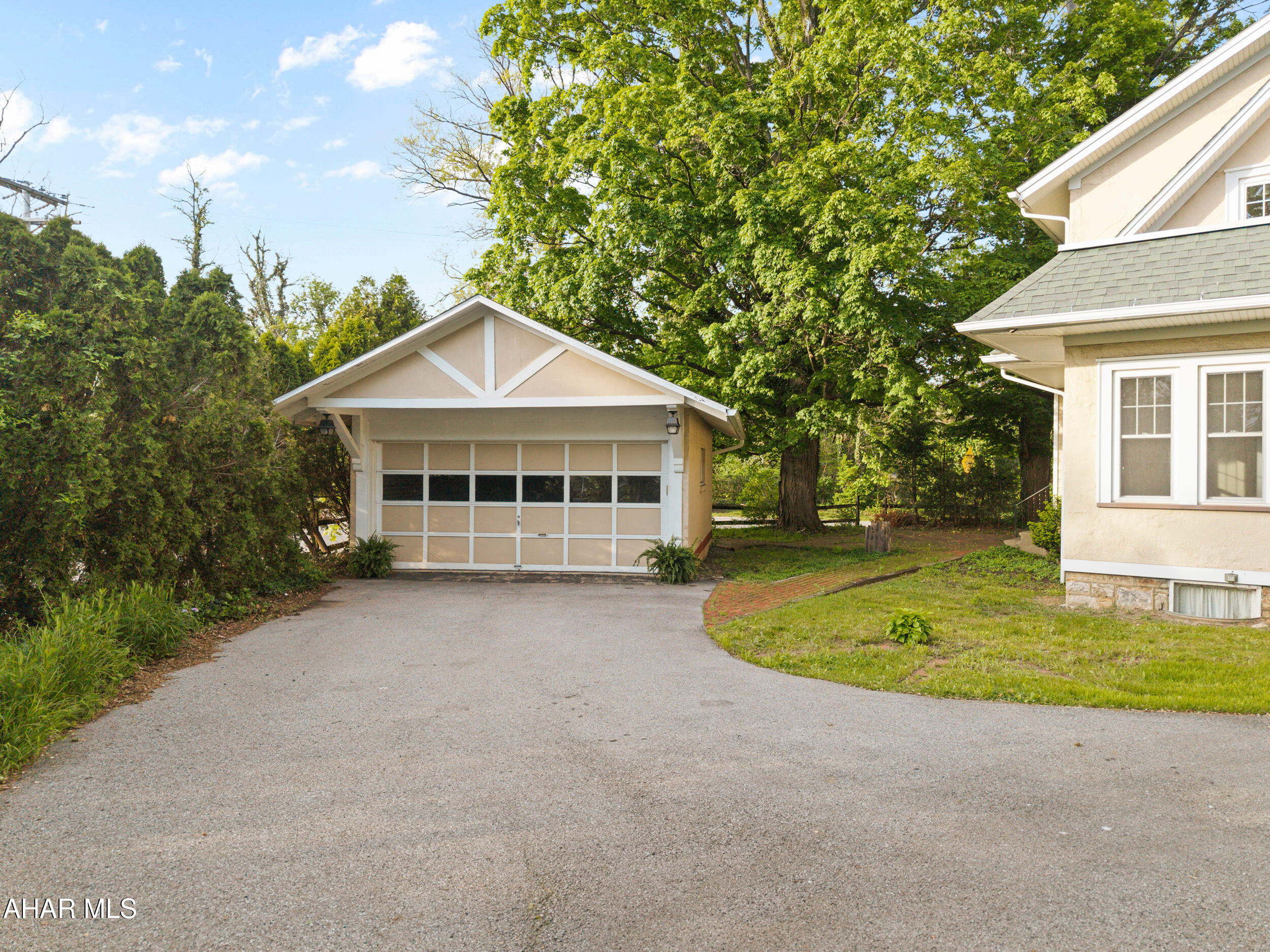 Mansion Park - Residential