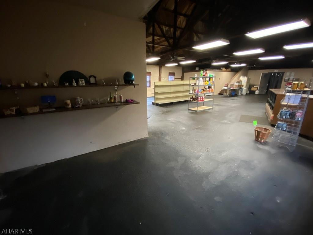 Unknown - Commercial Sale