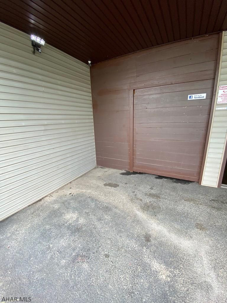 Unknown - Commercial Sale