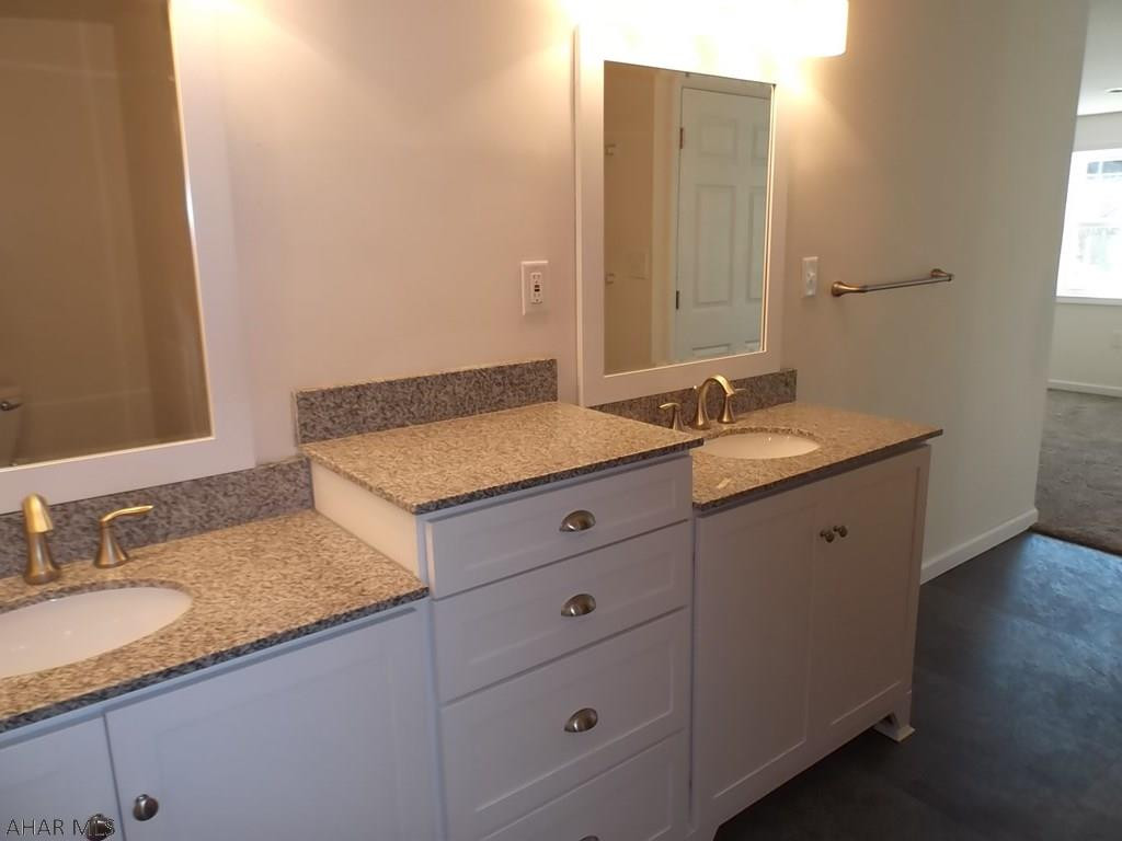 Maple Hollow - Residential