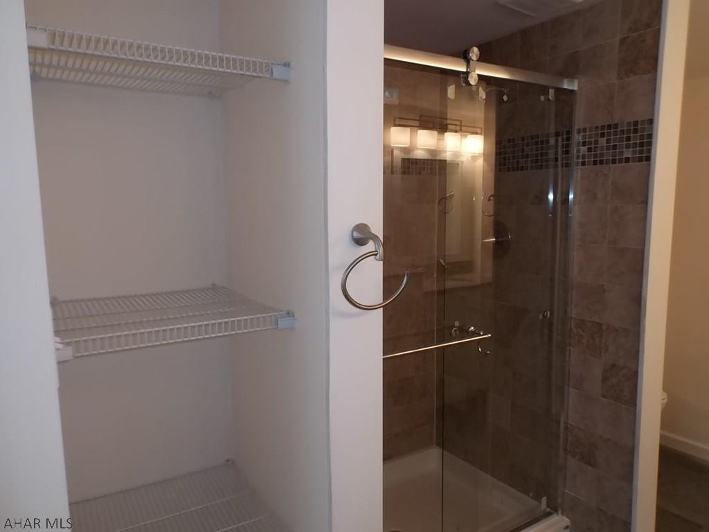 Maple Hollow - Residential