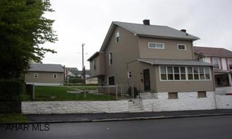 MOVE RIGHT INTO THIS REMODELED AND EXTREMELY WELL KEPT 3-4 BR!  MAINTENANCE FREE VINYL EXTERIOR, NEW WINDOWS, NEW ROOF! 2 CAR GARAGE AND LARGE FENCED YARD! NICE EAT IN KITCHEN WITH NEW OAK CABINETS FIRST FLOOR LAUNDRY! CALL CHRISTINE FINK FOR MORE INFO. MOVE RIGHT INTO THIS REMODELED AND EXTREMELY WELL KEPT 3-4 BR!  MAINTENANCE FREE VINYL EXTERIOR, NEW WINDOWS, NEW ROOF! 2 CAR GARAGE AND LARGE FENCED YARD! NICE EAT IN KITCHEN WITH NEW OAK CABINETS FIRST FLOOR LAUNDRY! CALL CHRISTINE FINK FOR MORE INFORMATION!!!