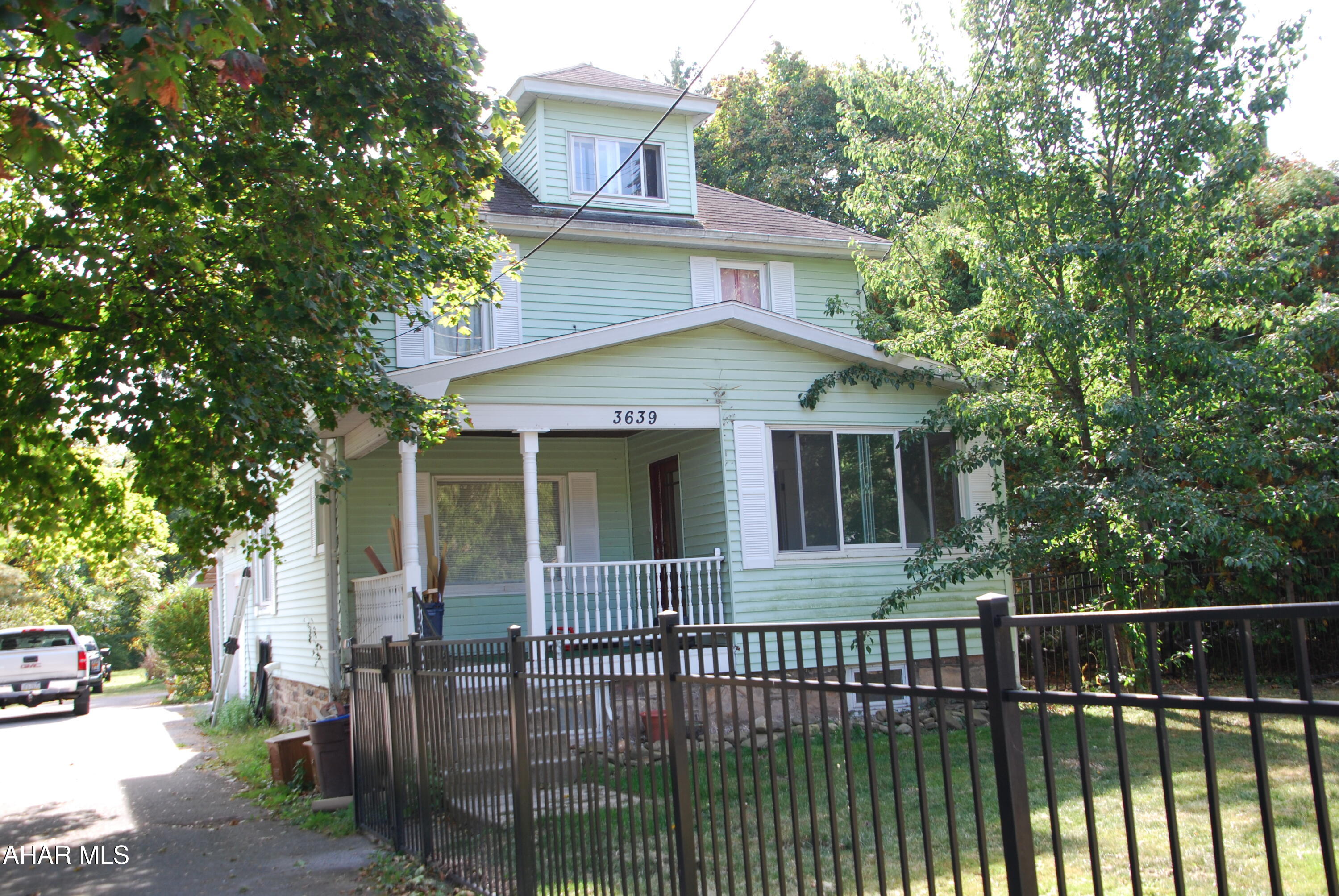 Juniata Gap - Residential