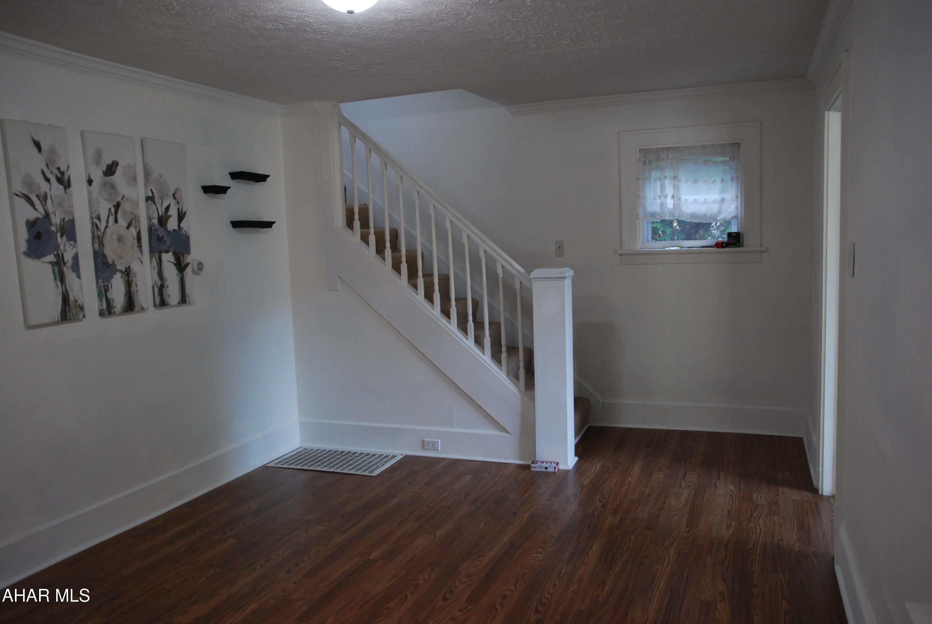 Juniata Gap - Residential