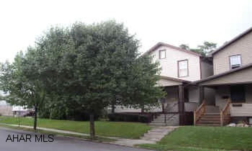 MAINTENANCE FREE, MOVE IN, TOTALLY REFURBISHED, AND FENCED YARD. MOVE IN! VINYL EXTERIOR, UPDATED KITCHEN & BATH. NEW WINDOWS, ELECTRICAL AND CENTRAL AIR. SOME APPLIANCES INCLUDED. FENCED YARD. DETACHED GARAGE.
