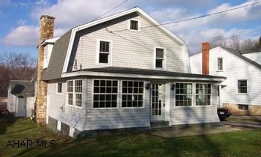 Beautiful Bellmeade area! Fabulous & bright open living room, brand new carpet, new vinyl siding and soffit & fascia, newer roof, carport, nice yard. Addtl. 50x100 lot included (parcel 19A). Beautiful Bellmeade area! Fabulous & bright open living room, brand new carpet, new vinyl siding and soffit & fascia, newer roof, carport, nice yard. Addtl. 50x100 lot included (parcel 19A).