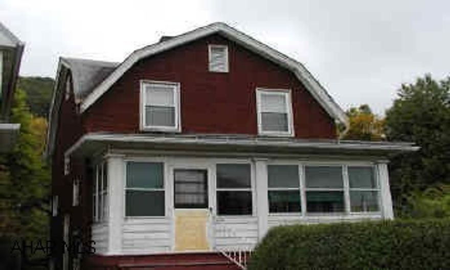 Great potential, Small 3 bedrooms home.  Some repairs needed.