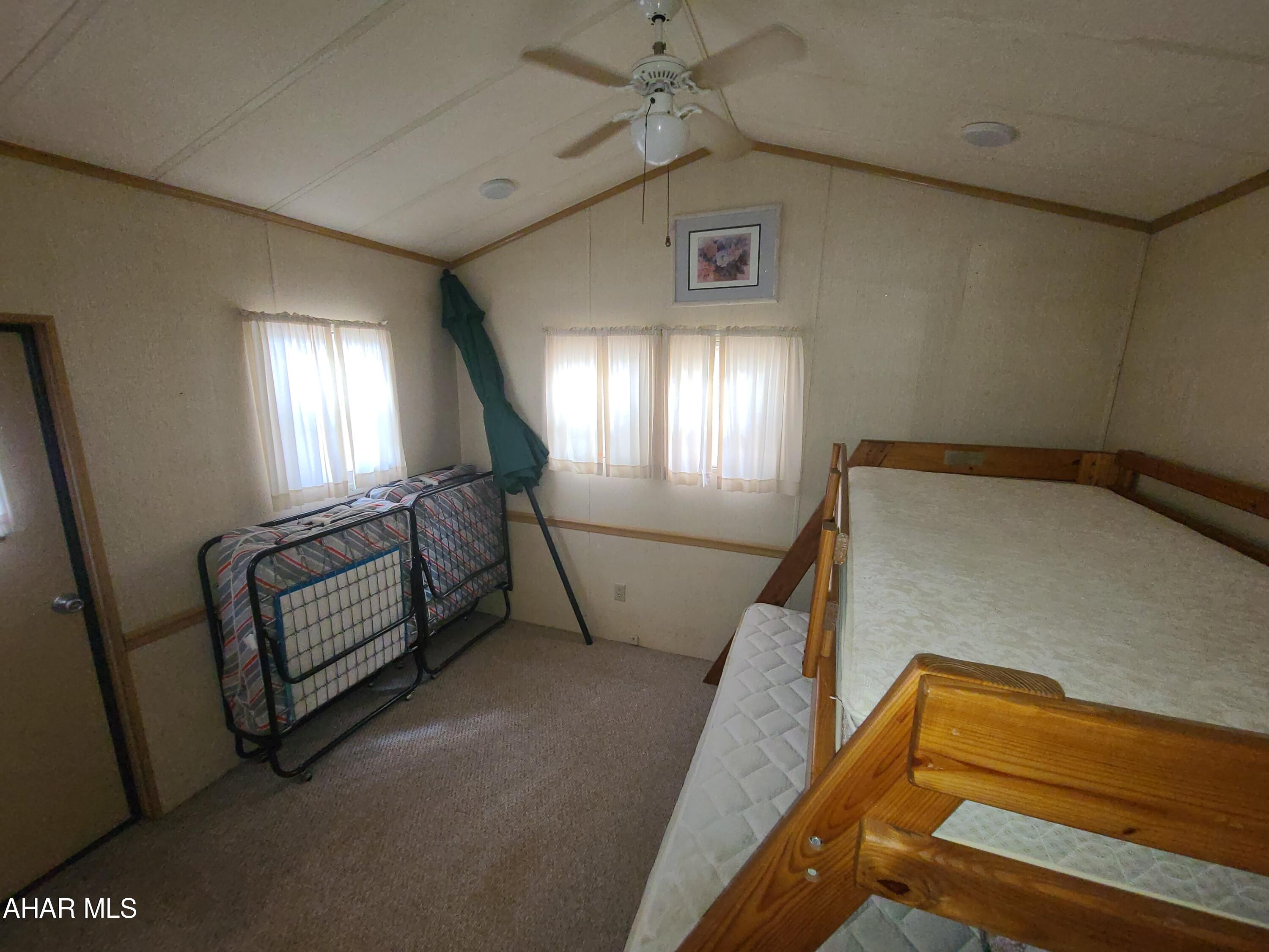 Glendale Yearound - Residential