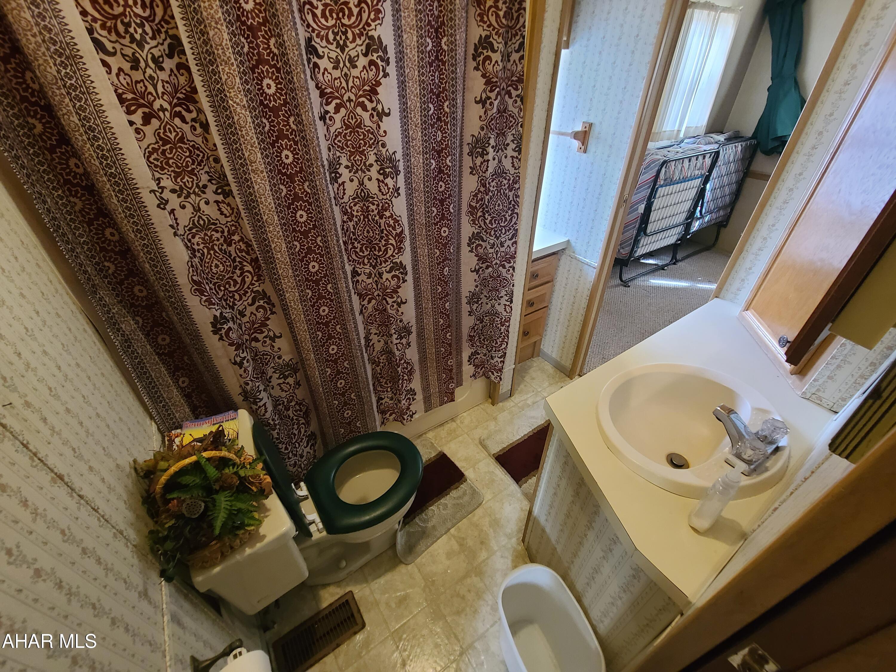 Glendale Yearound - Residential