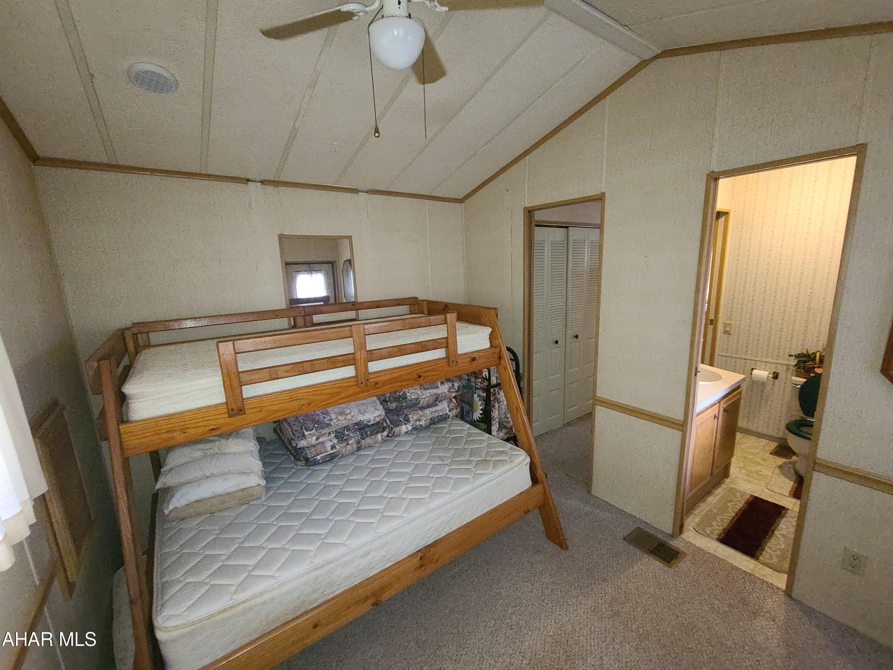 Glendale Yearound - Residential