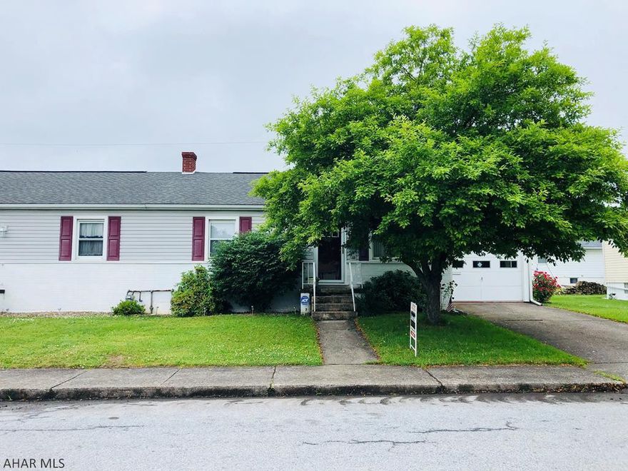 Nice half double with hardwood floors in quiet neighborhood. Walking distance to Penn State Altoona Campus. Move-in ready. Includes two basement bonus rooms with half bath.