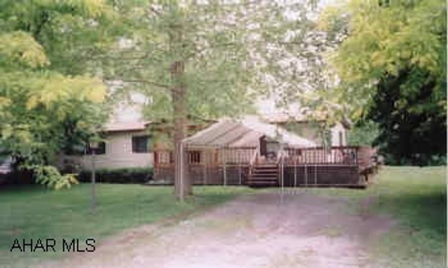 DOUBLE WIDE MOBILE HOME IN BRENTWOOD PARK. 3 BEDROOM, 2 BATHS, WRAP-AROUND DECK. TO NEWRY AT LEIGHTY'S TAKE RT. FOLLOW ROAD BACK TO BRENTWOOD PARK. LOT RENT IS $165. HEAT TYPE IS OIL & ELECTRIC.