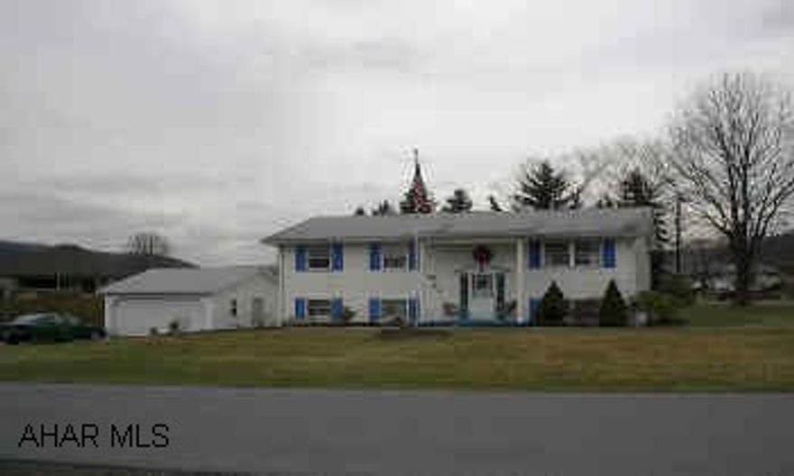 Spacious 5 bedroom 2 1/1 bath. on large corner lot, beautiful trim and hardwood floors.No showings till 2/11/05 Spacious 5 bedroom 2 1/1 bath. on large corner lot, beautiful trim and hardwood floors.  Lot size 155 x 142 x 150 x 82No showings till 2/11/05