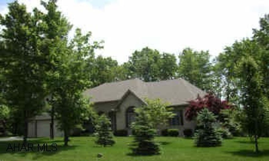 BRICK RANCH W/ 5BR, 3 CAR ATTACHED GARAGE ON .5 ACRE. REGENCY ESTATES.  ELEGANT 5 BR W/ 3.5 BATHS. ONE STORY EUROPEAN STYLE APPOINTED WITH CERAMIC FLOORING, TREYED CEILINGS, OAK KITCHEN WITH CENTER ISLAND. TWO FULL KITCHENS WITH ALL APPLIANCES INCLUDED.