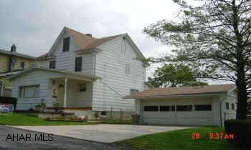 Private Corner Lot- Cozy 2 Story- Open and Bright -  3 Br, LR,  Eat-in Kitchen, 1st floor Laundry, 3rd Bedroom in Attic,  Newer Roof,  Breakers, 2/ Car Garage, Fenced Lot 50x120.  Call Janet Burley 942-3112 Private Corner Lot- Cozy 2 Story- Open and Bright -  3Br, LR,  Eat-in Kitchen, 1st floor Laundry,  3rd Bedroom in Attic,  Newer Roof,  Breakers, 2/ Car Garage, Fenced  Lot 50x120.  Call Janet Burley 942-3112