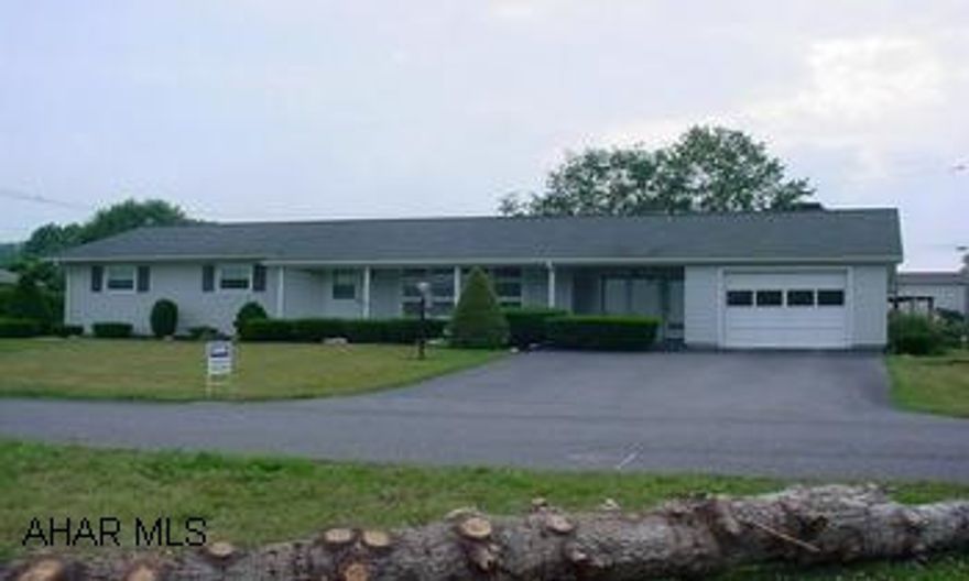 This is a well maintained ranch home on a quiet , dead end street with several new ranch homes with in view.Amenities include a fireplace, central air...etc. This is a well maintained ranch home on nice quiet, dead end street with several new ranch homes with in view.Amenities include a fireplace, central air...etc.....SELLER WILL CONSIDER ALL OFFERS