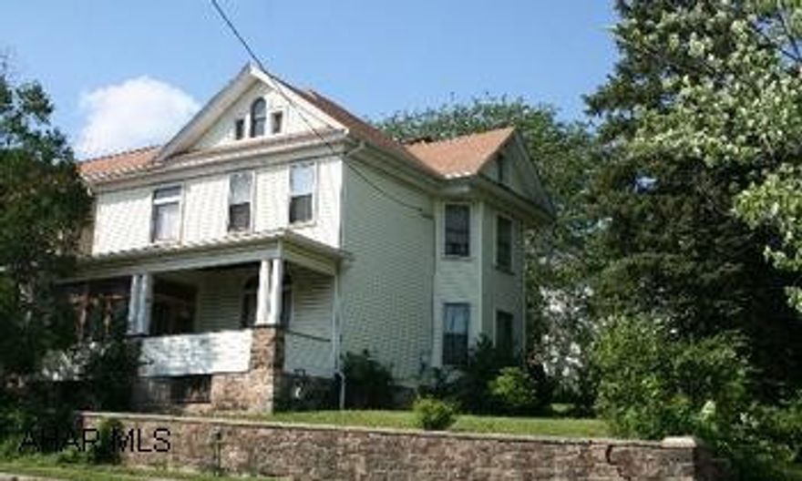 2 unit investment property in good Fairview location.  Large rooms, 60x100 lot, new siding, new furnace, 220 electric, good roof.  Needs some interior work. Lots of potential.