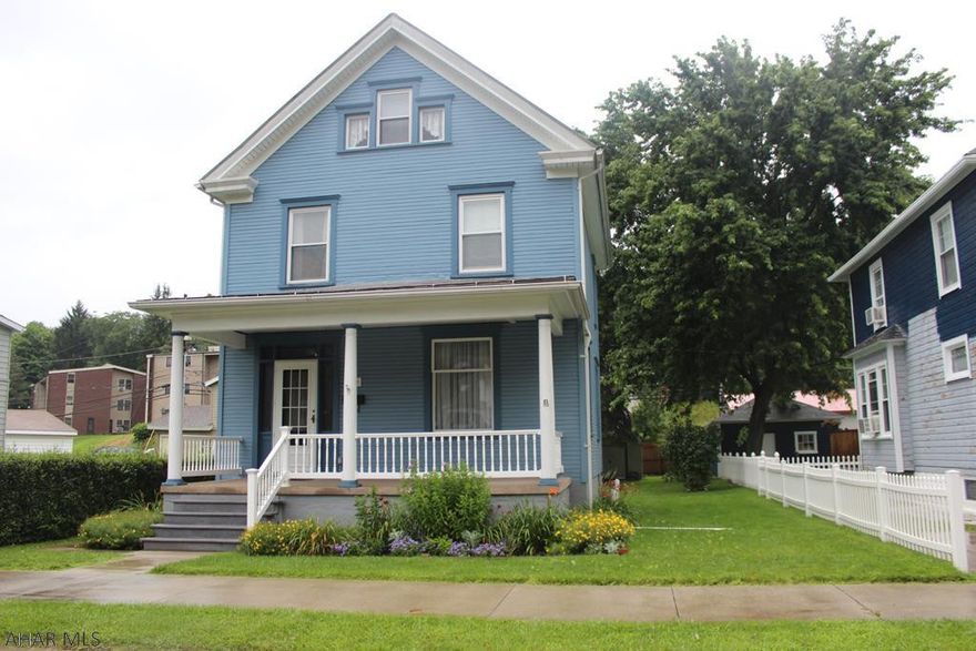 Move in ready home in Tyrone. This home has been lovingly maintained through the years both inside and out. A true must see!