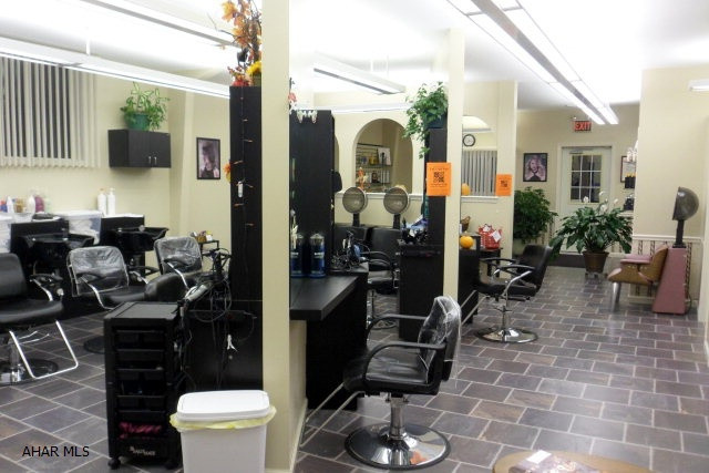 Unknown - Commercial Sale