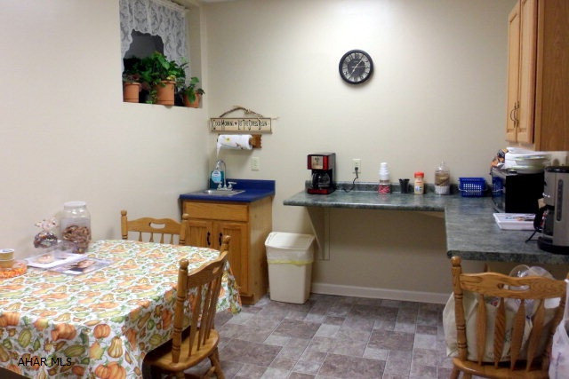 Unknown - Commercial Sale