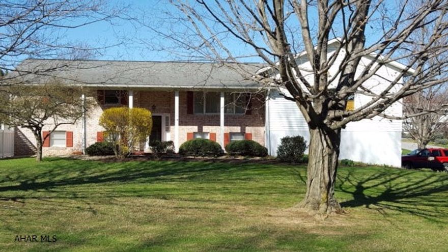 Spacious 4 bedroom, 4 bath home in a convenient, country setting.  Newer kitchen with eating area, family room with vaulted ceilings and sky lights, master bedroom with walk in closet and 5 piece master bath with jetted tub.  Finished basement, 4 bay garage, 160 x 160 lot, in ground pool, deck and flat yard.  Home warranty and carpet allowance.