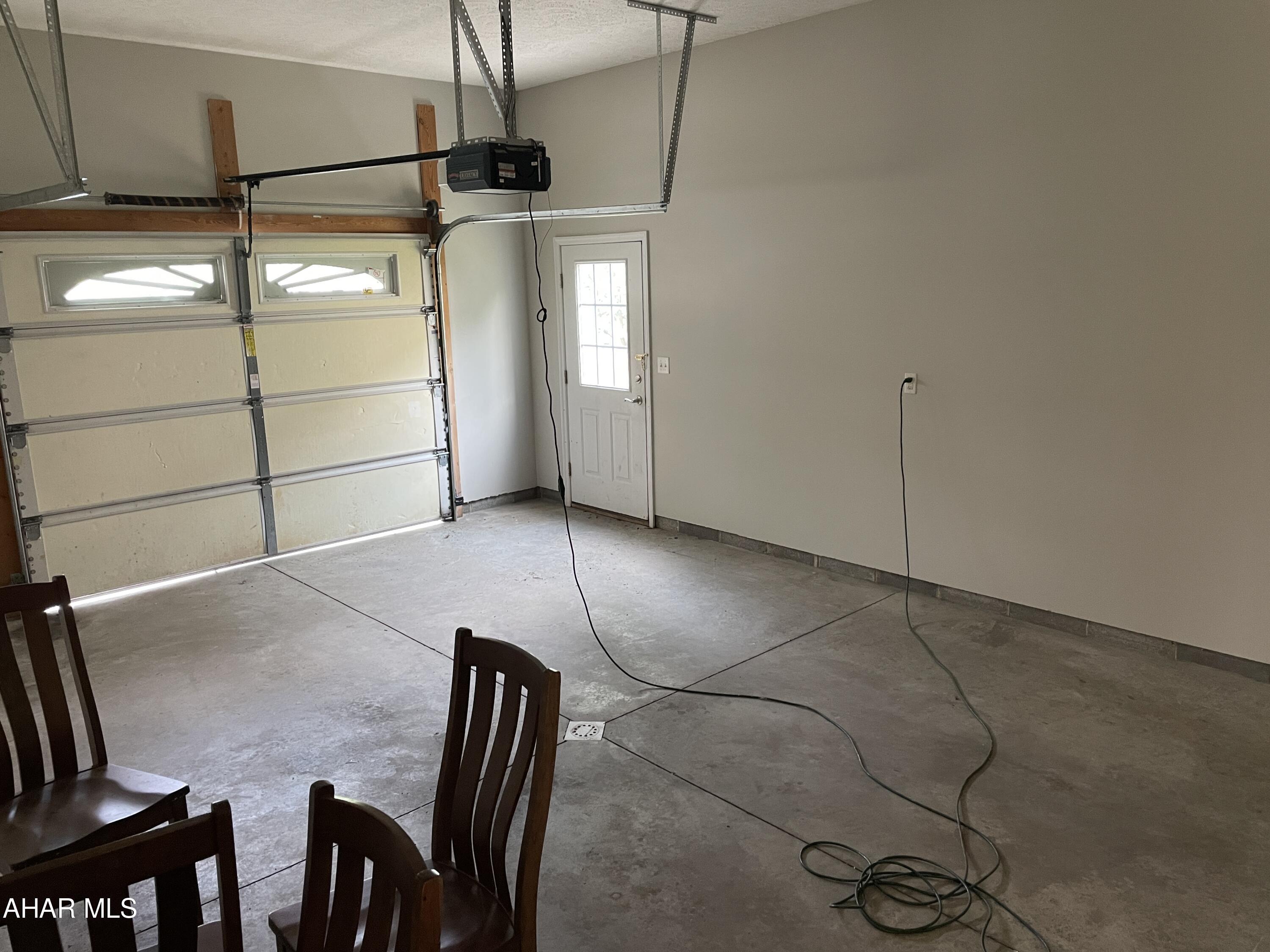 Church Hill Manor - Residential