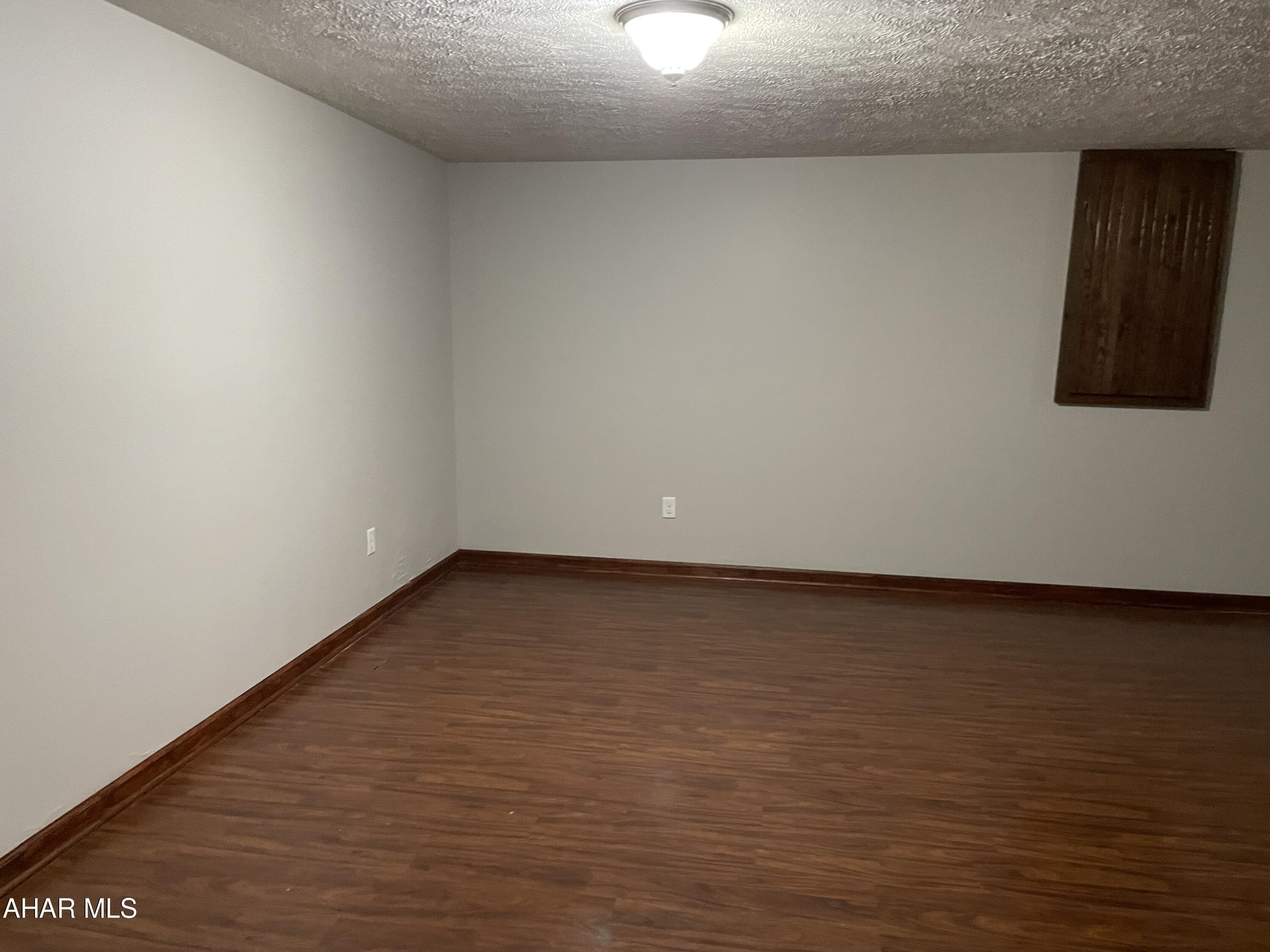 Church Hill Manor - Residential