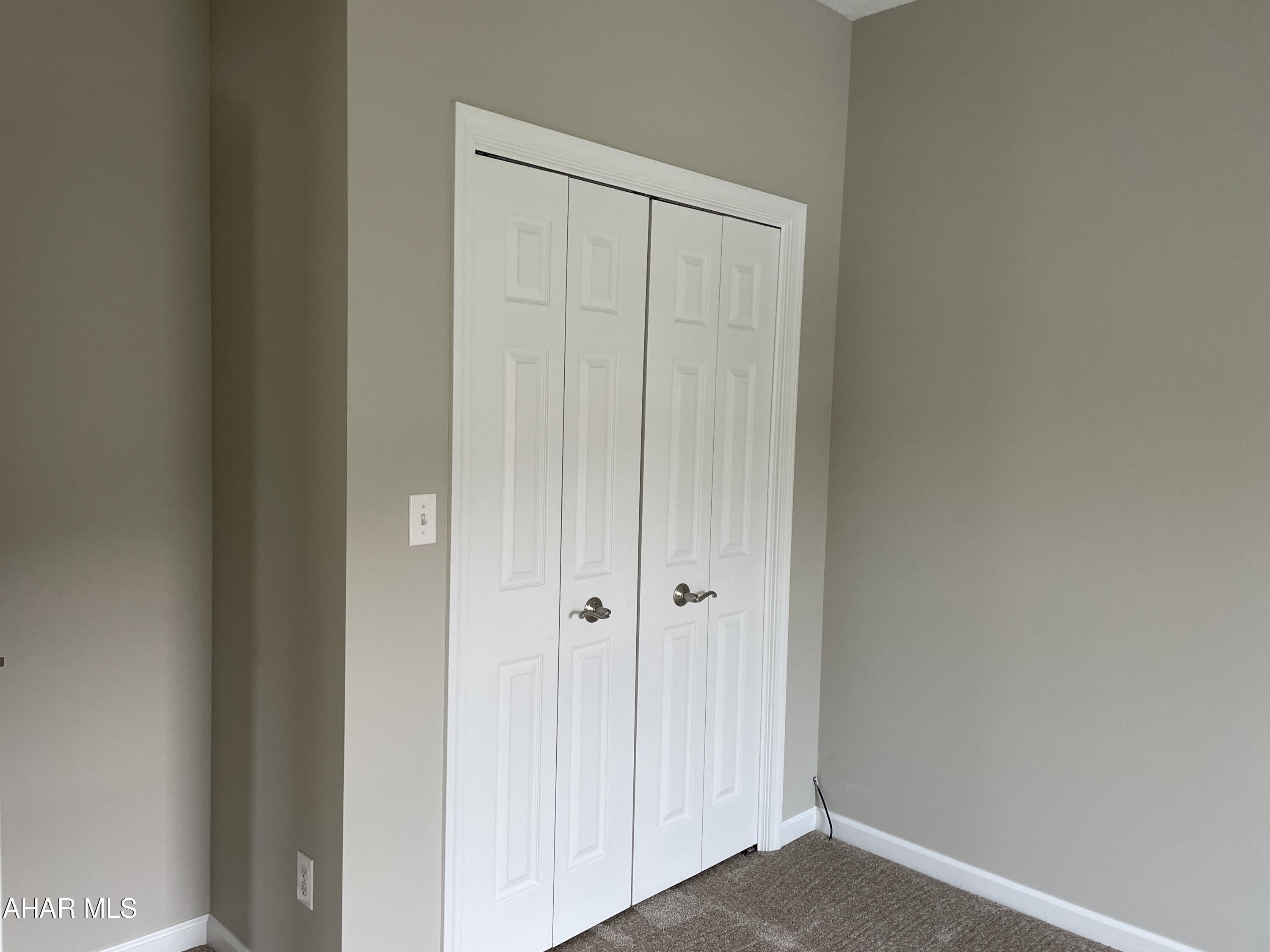 Church Hill Manor - Residential