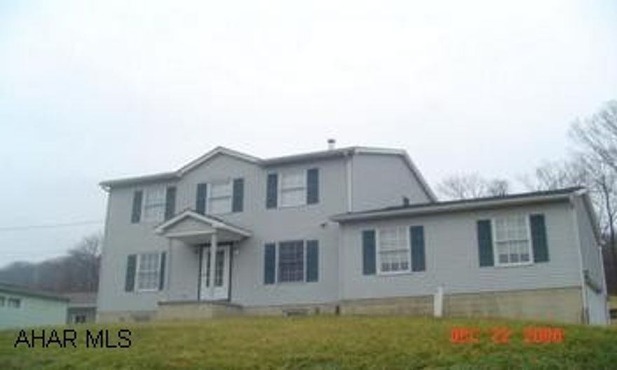 Newer home in good conditiion. Additional Addendums rrequired. Buyer to pay 2% transfer tax.