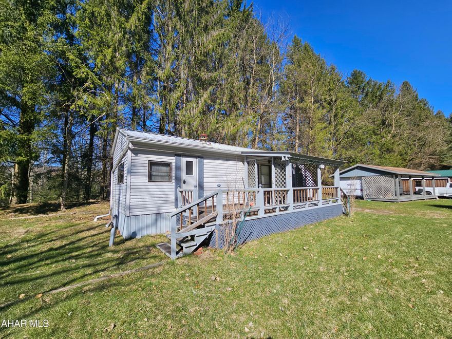 1988 Park model camper on 1 lot inside Glendale Yearound. 1 bedroom, 1 bathroom, kitchen and living room. Small deck and shed also on the property. Lot is nice and level and on a dead end street. Glendale Yearound is a gated community located minutes from Glendale Lake and Prince Gallitzin State Park.