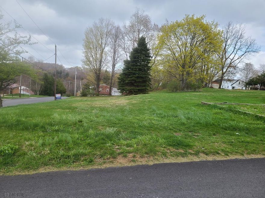It is rare to find a nice building lot in Ebensburg Borough.  Please call soon!