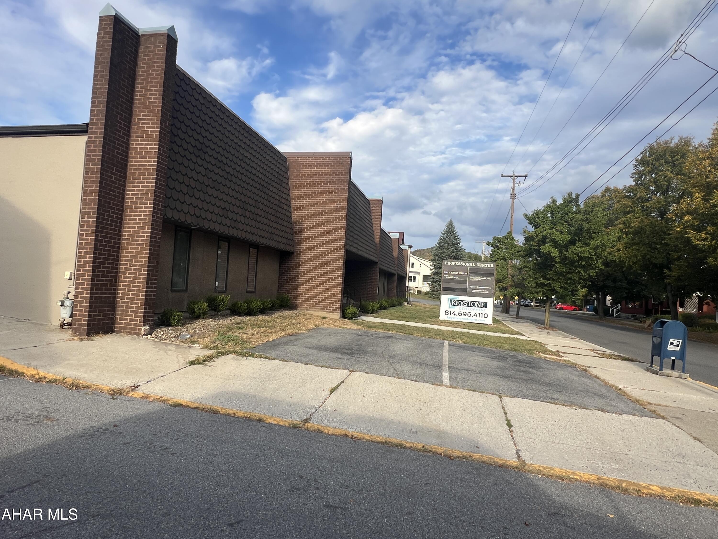 Hollidaysburg - Commercial Sale